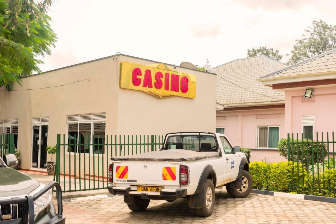 Agip Motel Mbarara Eksteriør billede